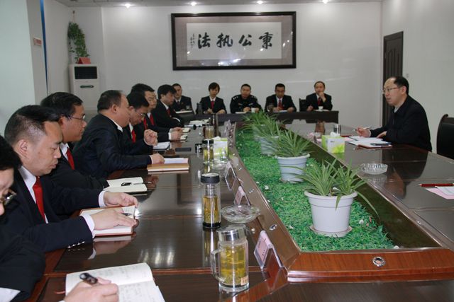 座谈.jpg