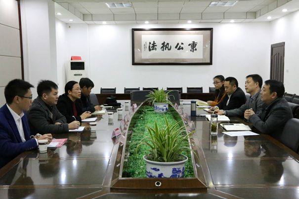 利川市法院：崇左市江州区人民法院来我院考察交流工作（冉利咸）_副本.jpg
